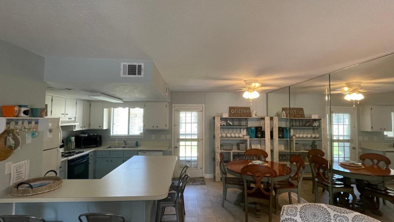 Sunny Daze, Desirable Kid Friendly Resort, 3 Minute Walk To The Beach, Resort Beachside Pool & Restaurant Panama City Beach Exteriér fotografie